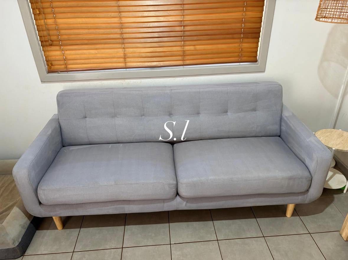 The same lounge after steam cleaning